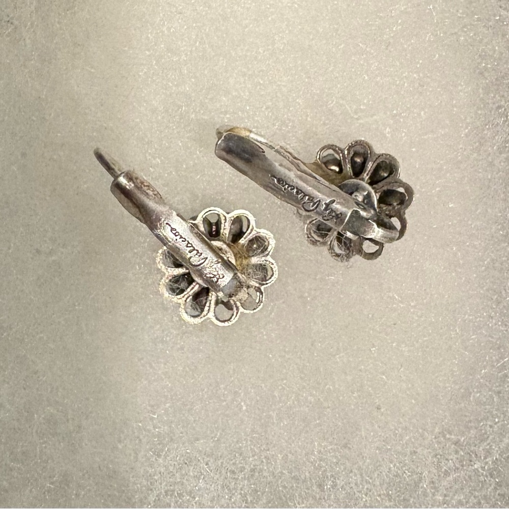 Elegant Silver and Clear Crystal Floral Earrings - Picture 3 of 3